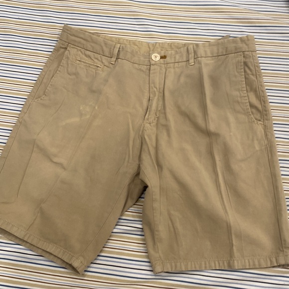 Size 32 short massimo dutti good condition with a stain mild on the right side - Picture 4 of 7